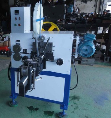 全自动C型钉机 佛山超迪专精扣环钉机械设备解析